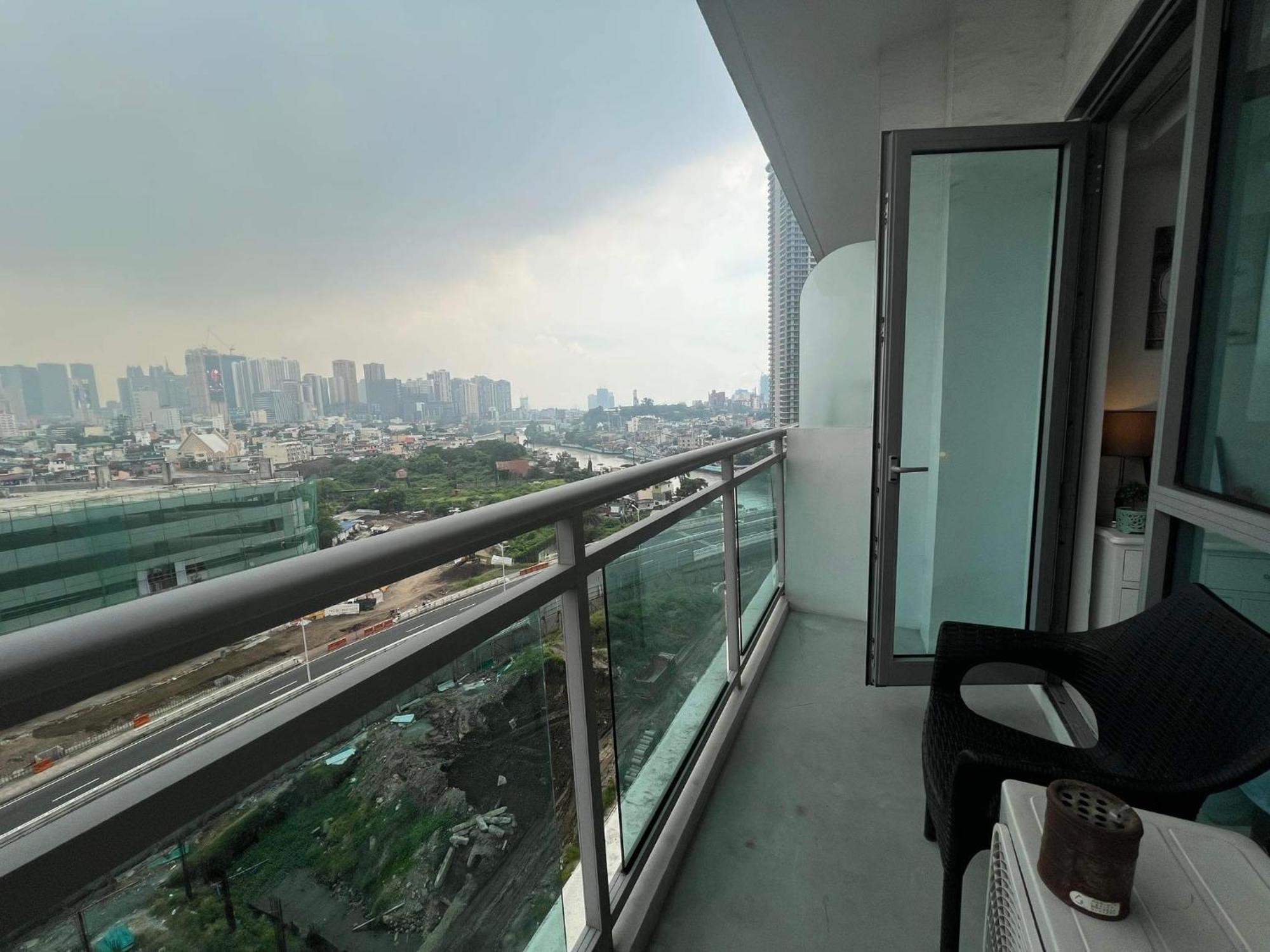 Sakura Apartment Manila Zewnętrze zdjęcie